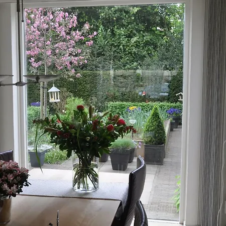 Bed & Breakfast Huize Huizinga De Steeg
