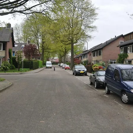 Bed & Breakfast Huize Huizinga De Steeg