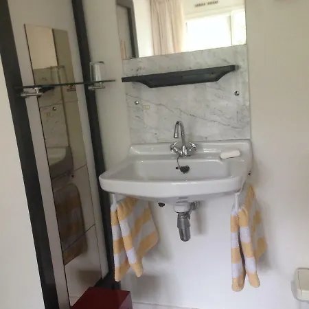 Bed & Breakfast Huize Huizinga *